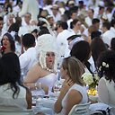 „Diner en Blanc“ – vakarienė baltai