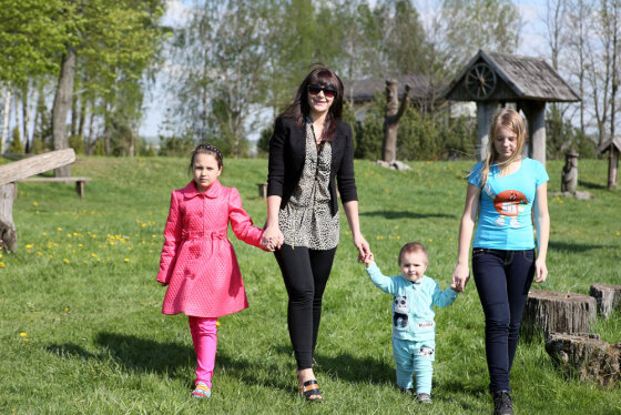 Eriko Ovčarenko/15min.lt nuotr./Iš Norvegijos į Lietuvą su trimis vaikais grįžusi Vilija