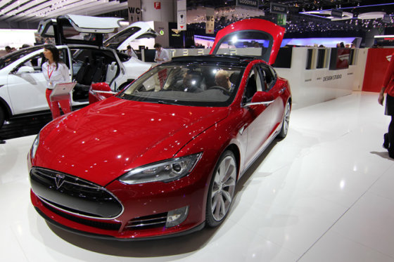 Mato Buzelio nuotr./„Tesla Model S“